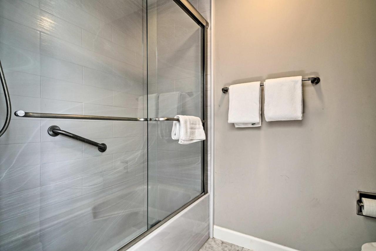 Updated Hilton Head Condo Balcony, Walk To Beach Hilton Head Island Ngoại thất bức ảnh